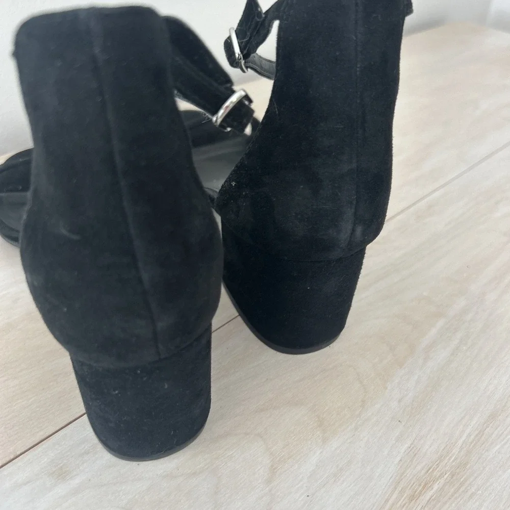 Steve Madden Black Suede Ankle Strap Block Heels Size 8.5‎